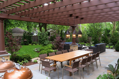 Intimate Outdoor Setting for Large Gatherings