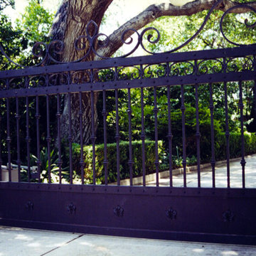 Iron driveway gate
