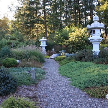 Japanese Garden: pea stone walk and gardens.
