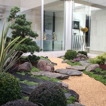 Jardin japones con Niwaki