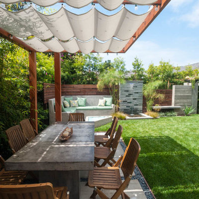 This is an example of a modern landscaping in Los Angeles.