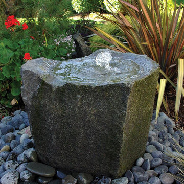 Klamath Handcrafted Bubbling Rock Fountain Kit