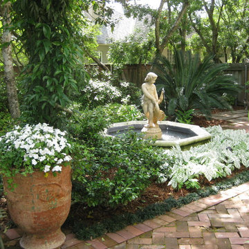 Lafayette Country French Pool and Landscape
