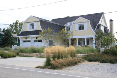 This is an example of a coastal landscaping in Grand Rapids.