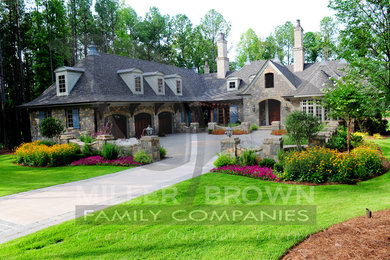 Photo of a traditional landscaping in Atlanta.