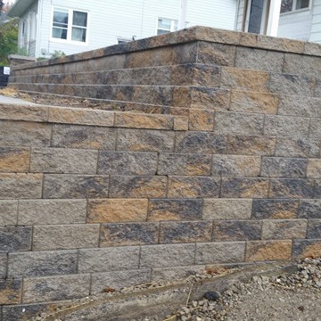 Landscape block retaining wall