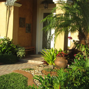 Inspiration for a tropical landscaping in Miami.