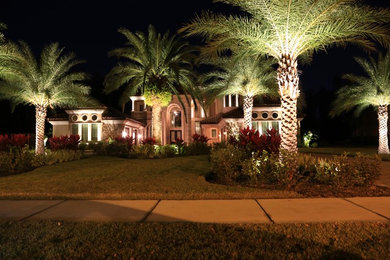 This is an example of a front yard landscaping in Tampa.