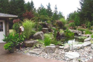 Photo of a traditional landscaping in Vancouver.