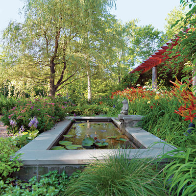Inspiration for a traditional water fountain landscape.