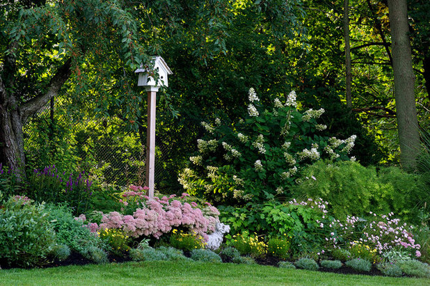 Traditional Garden by Amy Martin Landscape Design
