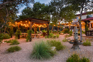 Design ideas for a mid-sized southwestern landscaping in Austin.
