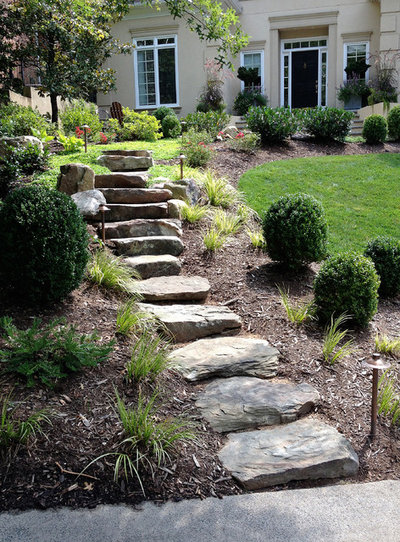 Classique Chic Jardin by The Whole Blooming Landscape, Inc.