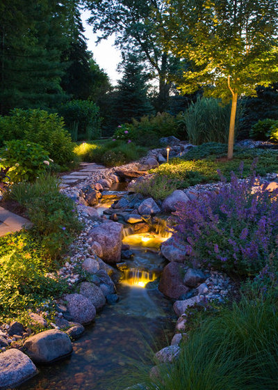 Rustic Landscape by Grant and Power Landscaping