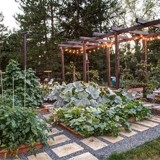 Idee per un orto in giardino classico