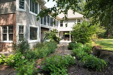Design ideas for a craftsman landscaping in Minneapolis.
