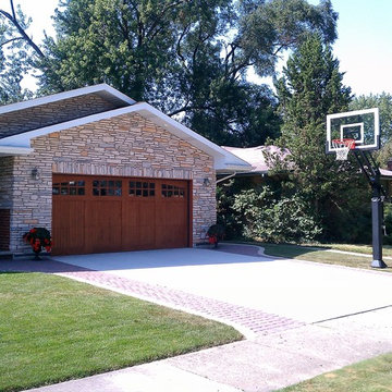 Marc Z's Pro Dunk Silver Basketball System on a 39x22 in Des Plaines, IL