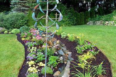 ボストンにあるトランジショナルスタイルのおしゃれな庭の写真