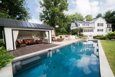 Photo of a farmhouse landscaping in DC Metro.