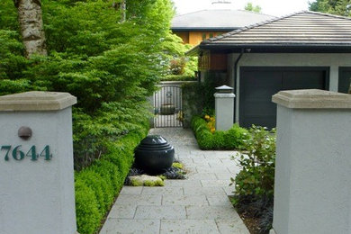 Design ideas for a craftsman landscaping in Seattle.