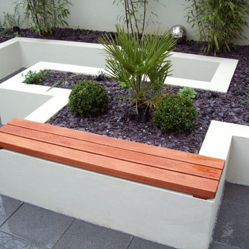 Modern Courtyard Garden