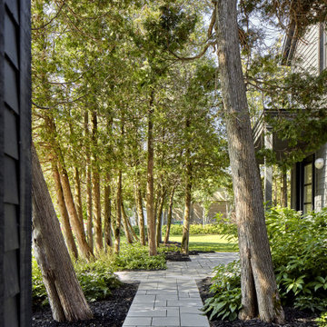 Modern Curb Appeal in Berthier-sur-Mer, QC