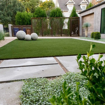 Modern Formal Front Lawn Area