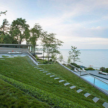 Modern Lakefront Residence