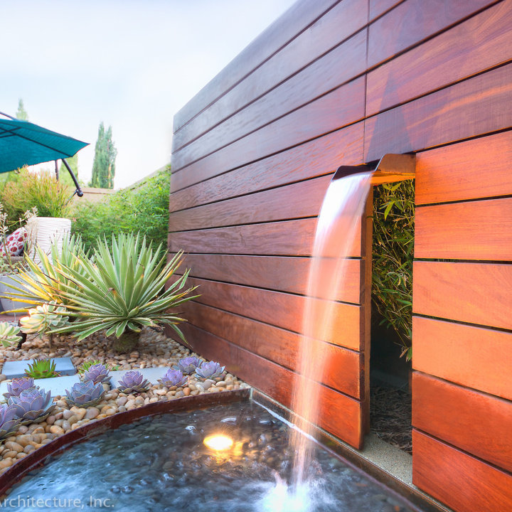 Modern Water Feature - Photos & Ideas | Houzz