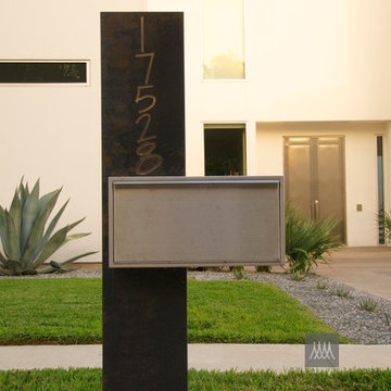 Modern Steel Mailbox