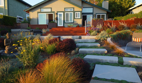 Inside Houzz: A Waterfront Property Ditches the Grass for a Garden