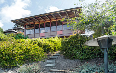 Houzz TV: Love Letter to a Small Midcentury Find