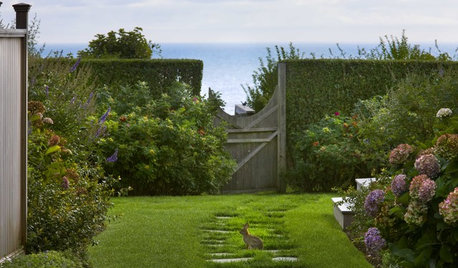 9 Garden Gates That Hinge on Charm