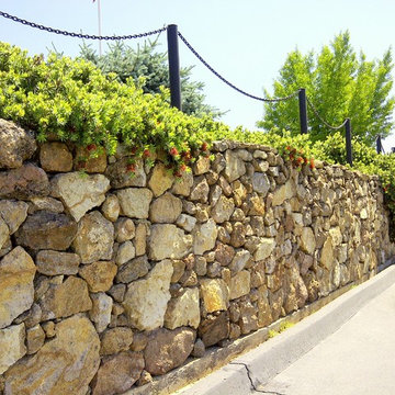 Napa Estate - Stone Retaining Wall