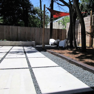New Build Contempory Focus on Entertaining and Drainage Ditch Reinforcment