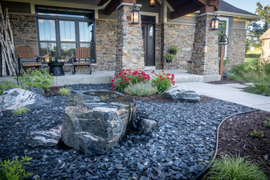 Design ideas for a craftsman landscaping in Milwaukee.