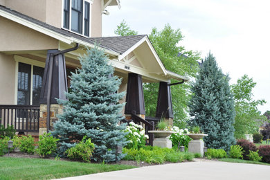 This is an example of a craftsman landscaping in Kansas City.