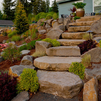 Photo of a traditional water fountain landscape in Portland.