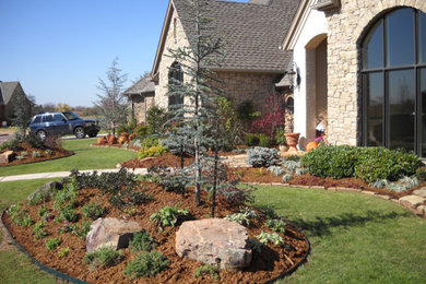Photo of a traditional landscaping in Oklahoma City.
