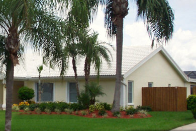 Photo of a mediterranean landscaping in Tampa.