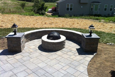Inspiration for a contemporary garden in Philadelphia with natural stone paving.