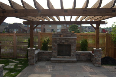 OUTDOOR LIVING & DINING SPACES