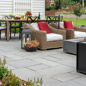 Outdoor Living Room Sitting Area – Lawn & Patio in Edina, MN