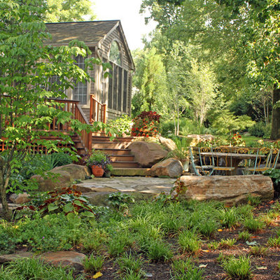Photo of a traditional stone landscaping in Philadelphia.