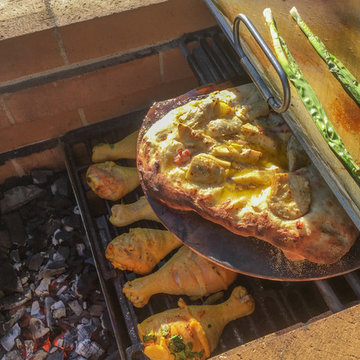 Outdoor oven / grill