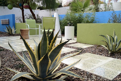 Photo of a contemporary landscaping in Las Vegas.