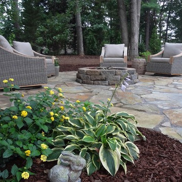 Outdoor stone fire pit