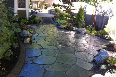 This is an example of a transitional landscaping in Seattle.