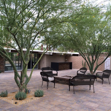 Palm Springs Mid-Century Modern Courtyard Landscape Remodel