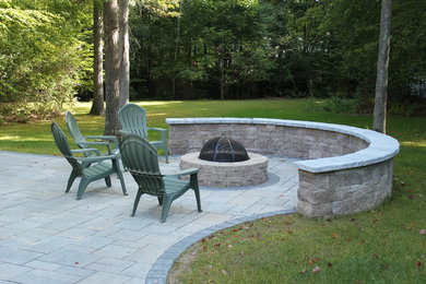 Photo of a modern landscaping in Bridgeport.